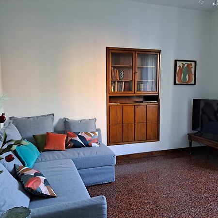 Stella Apartment By Quokka 360 - Past And Present In Como Eksteriør bilde